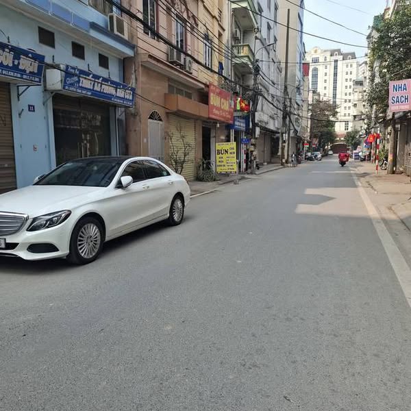 Bán nhà riêng 40m2 Tăng Thiết Giáp, Bắc Từ Liêm, thang máy, ô tô vào tận nơi