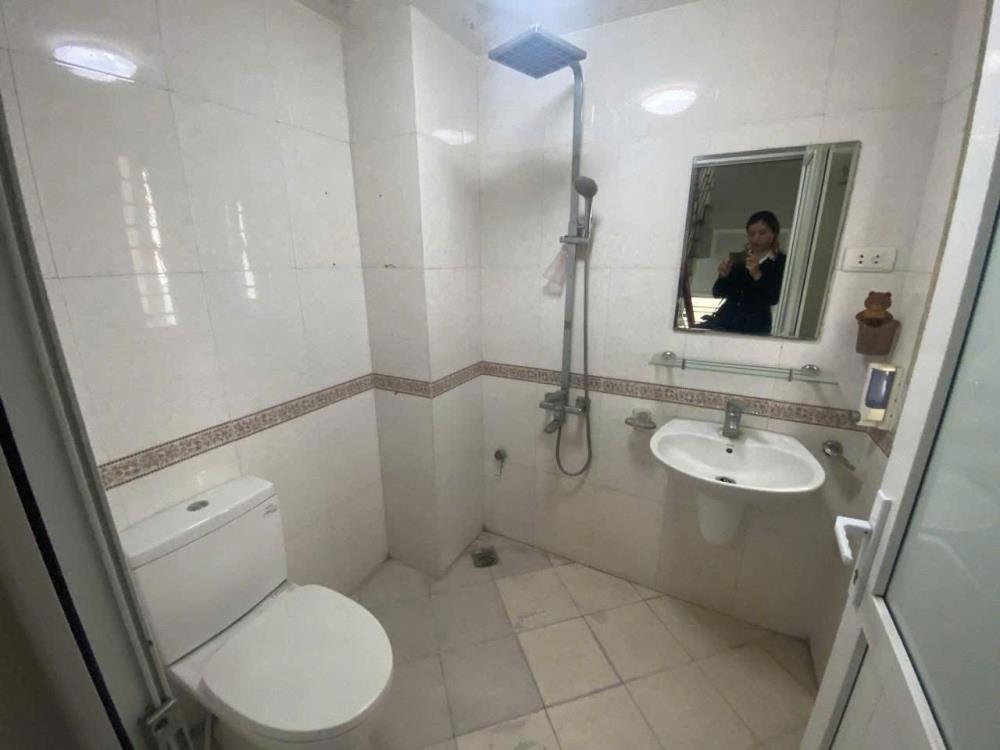 Bán nhà Phố Lê Văn Lương, Trung Hoà, Cầu Giấy, ô tô, gần Phố, nhà dân xây chắc chắn với diện tích 62m2
