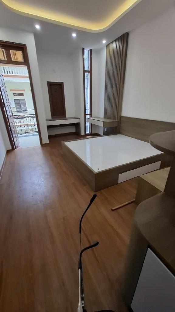 Bán gấp nhà Lê Văn Sỹ, Phường 1, Quận Tân Bình, DT: 16x24m (402m2) 4 tầng giá 68 tỷ