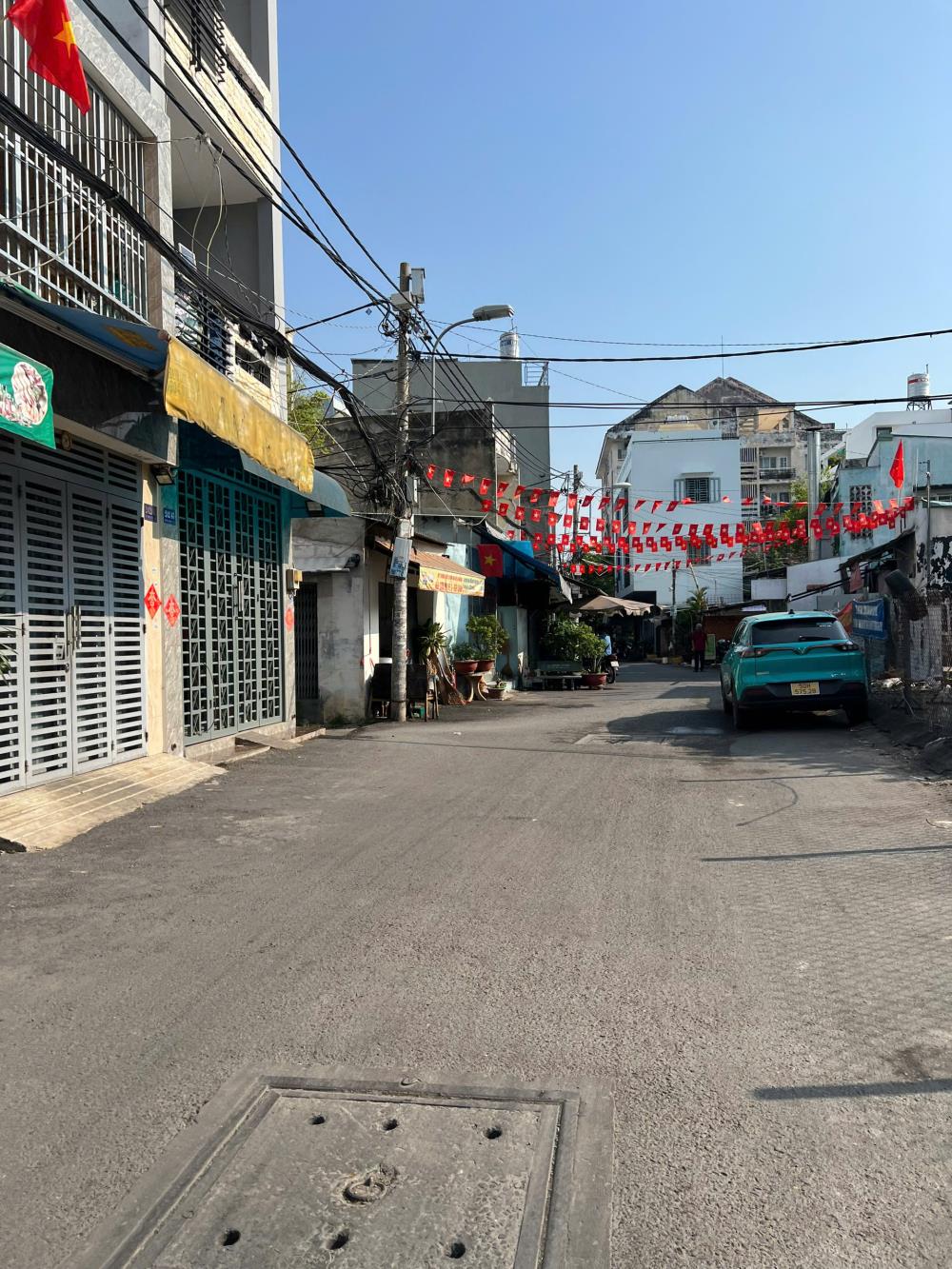 Bán nhà HXH Lạc Long Quân Tân Bình 4,3x13m 4 tầng giá 10,5 tỷ