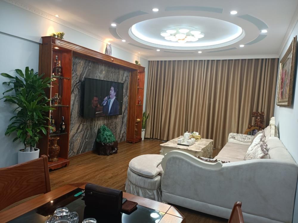 Bán căn hộ chung cư Trung Yên Plaza quận Cầu Giấy 81m2 đầy đủ nội thất giá 6 tỷ