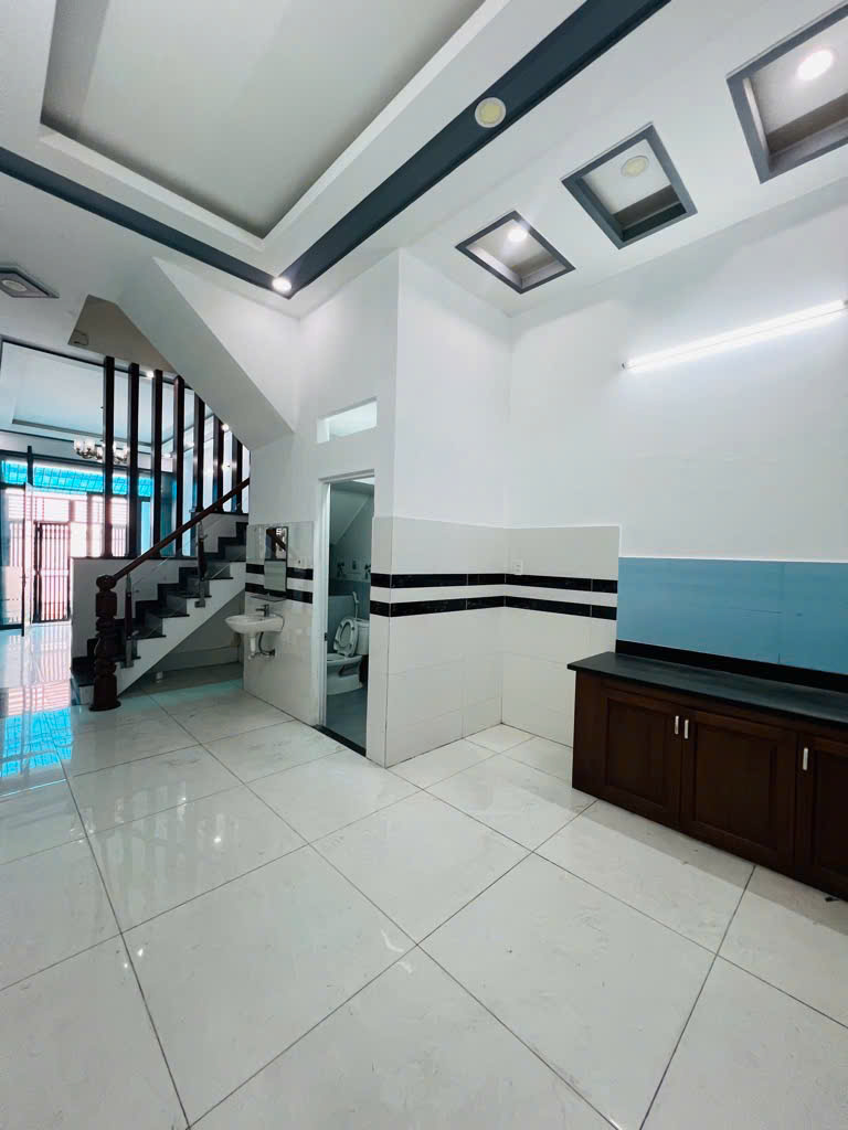 Bán nhà riêng 54m2 tại Võ Văn Kiệt, Bình Tân, giá 5,9 tỷ