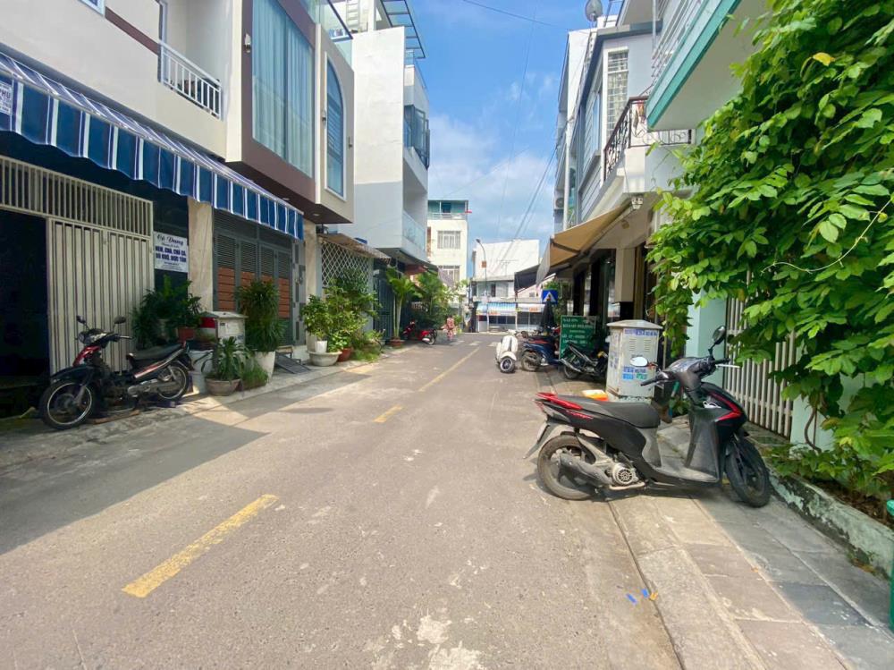 Bán nhà riêng 40m2 đường B6 Phước Hải Nha Trang kinh doanh sầm uất
