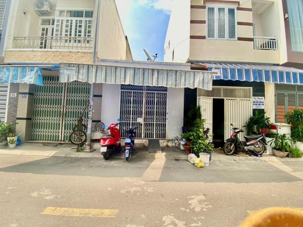 Bán nhà 4 tầng Cự Khối, DT 35m2, 3.95 tỷ, ngõ thông thoáng
