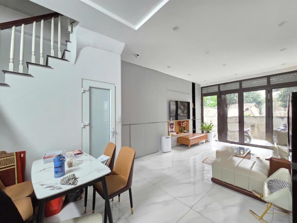 Bán căn hộ dịch vụ Bình Tân, 4 tầng, mặt tiền đường lớn, 6x20, giữ tiền giá tốt 12,5tỷ thương lượng
