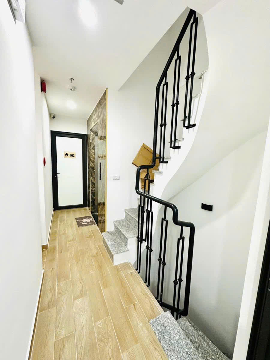 Bán nhà riêng 51m2 Quan Hoa, Cầu Giấy, thang máy, kinh doanh sầm uất