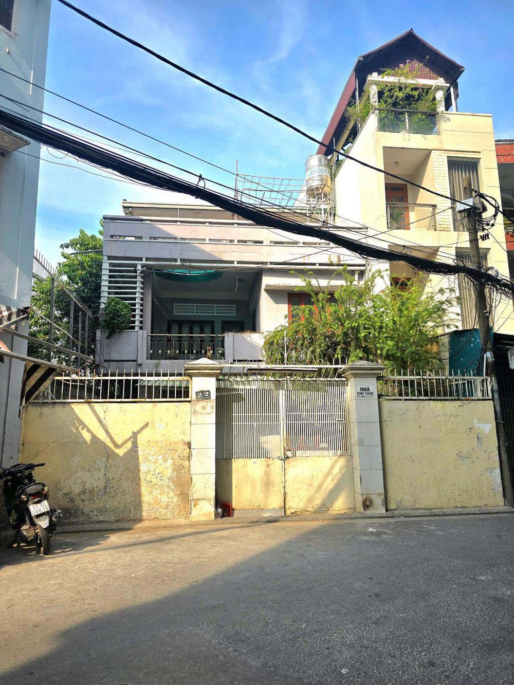 Bán nhà riêng khuôn đất đẹp số 2 Thăng Long phường 4 quận Tân Bình diện tích 228,1m²