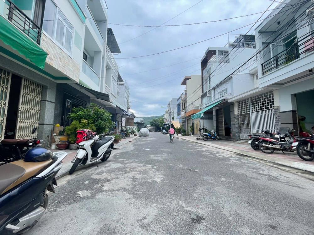 Bán nhà Nguyễn Sơn, Long Biên, Hà Nội, cầu thang máy, full nội thất, 40m², giá 10.6 tỷ