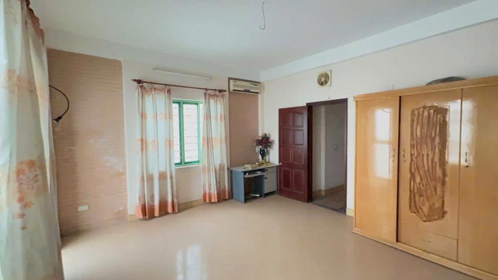 Bán nhà riêng lô góc Phú Diễn 58m2 mặt tiền 5.6m kinh doanh sầm uất giá chỉ 14,5 tỷ