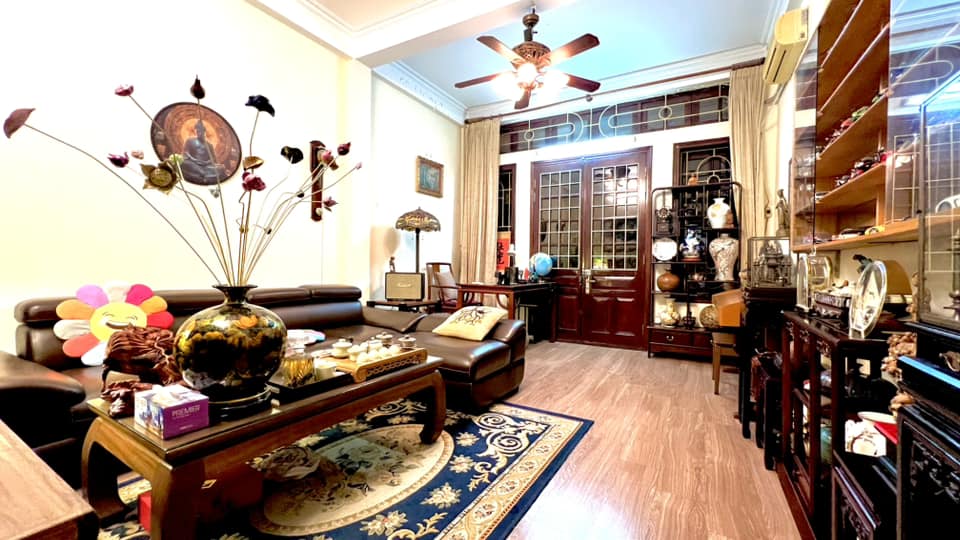 Bán nhà riêng 50m2 tại Mạc Thái Tổ Quận Cầu Giấy Hà Nội vỉa hè ô tô tránh