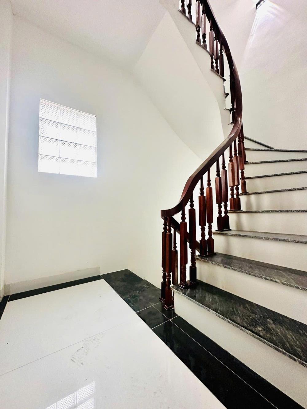 Bán nhà riêng 70m2 Phường Vĩnh Tuy, Quận Hai Bà Trưng, gần Time City, giá tốt