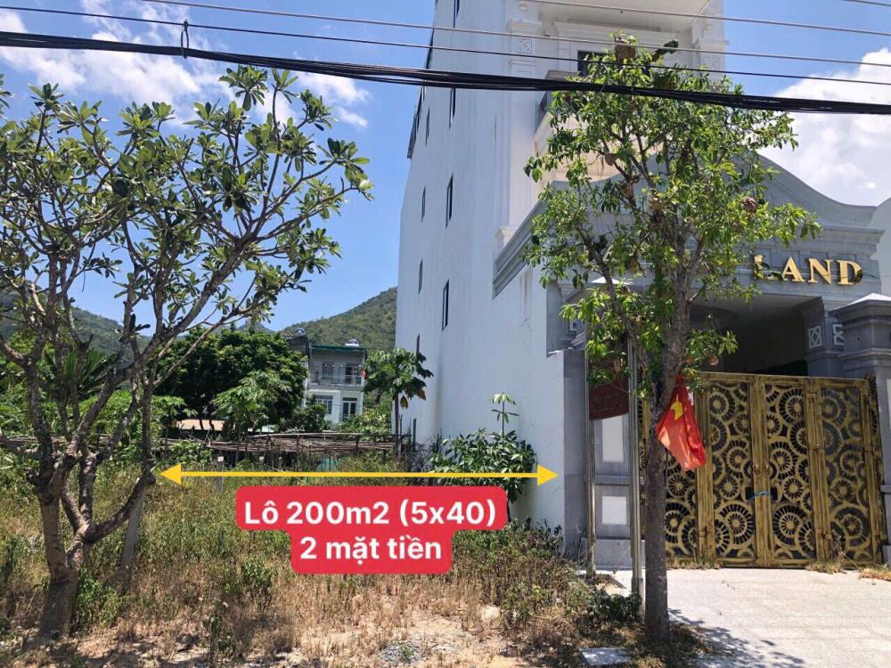 Bán 9 lô mặt tiền Nguyễn Tất Thành Nha Trang gần cổng Diamond Bay Xã Phước Đồng