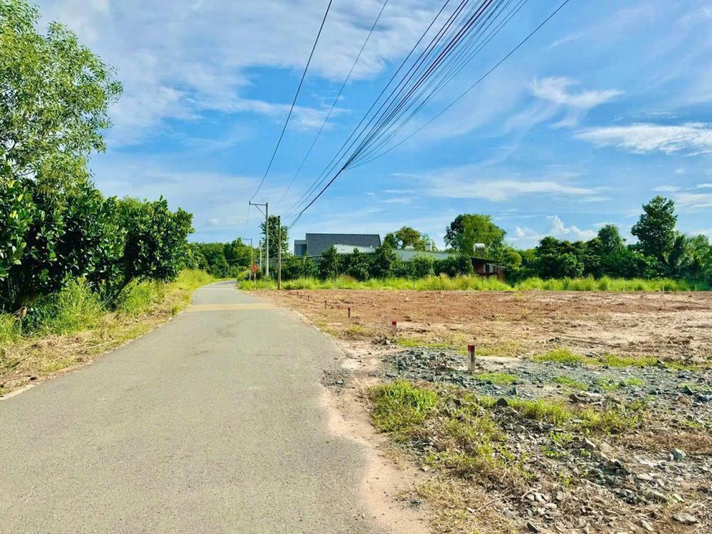 Bán Đất đường nhựa Đỗ Phát  sau lưng ủy ban xã Hòa Ninh, diện tích 309m2 có 120m2 đất ở