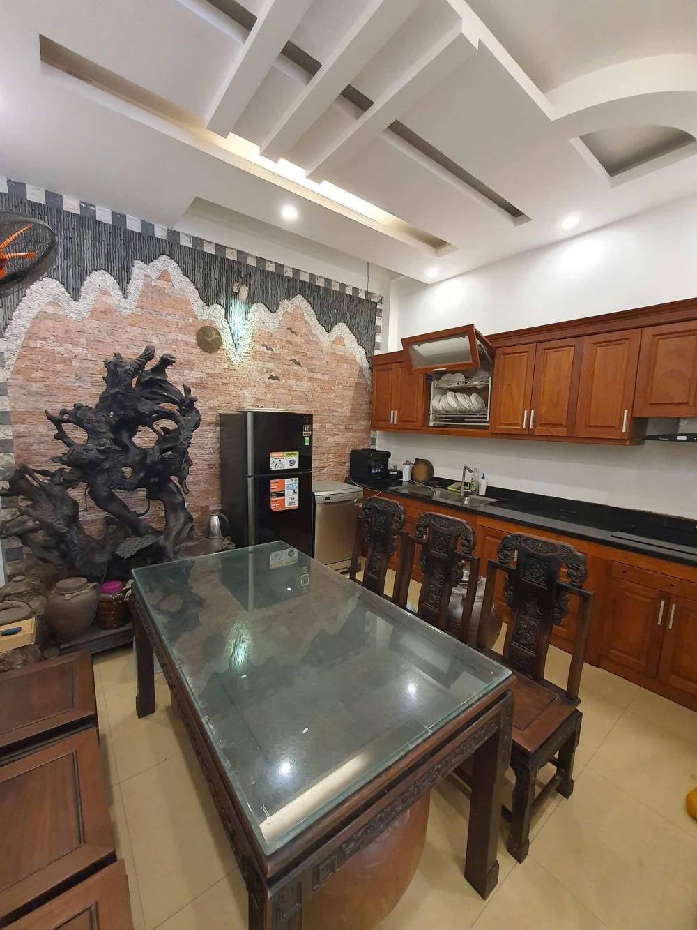 Bán nhà Tây Hồ 52m, 5 tầng, mt 4.5m, 15.5 tỷ phân lô, vỉa hè, ô tô, kinh doanh