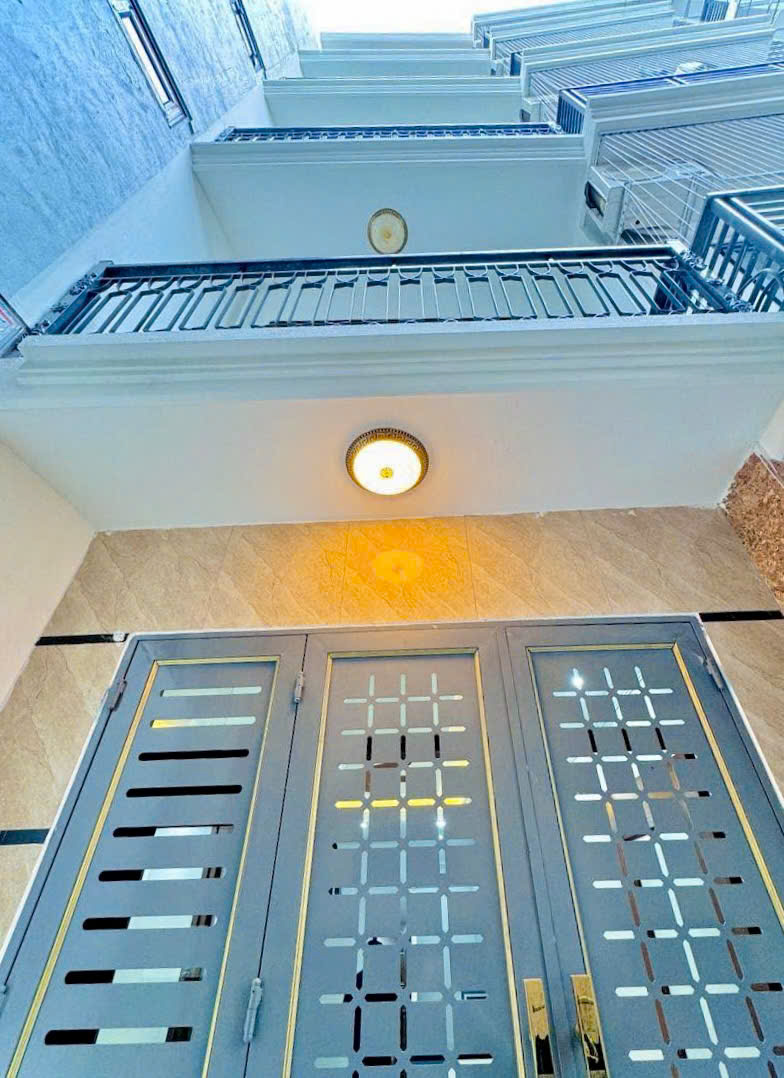 Nhà riêng phố Hoàng Mai, 36m 5 tầng xây mới, 4 ngủ khép kín, ngõ nông thoáng