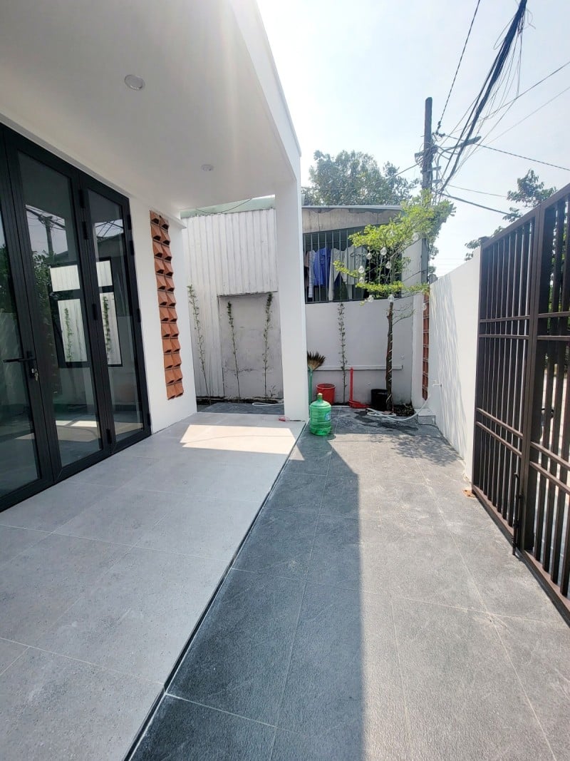 Hẻm oto Nhơn Hoà, gần bến xe, ngang đẹp 6m, dt to 104m2, mới tinh vào ở ngay