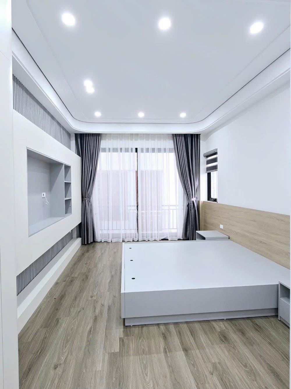Siêu rẻ bán gấp nhà Thượng Thanh, Long Biên, dân xây, ô tô đỗ cửa 40m giá nhỉnh