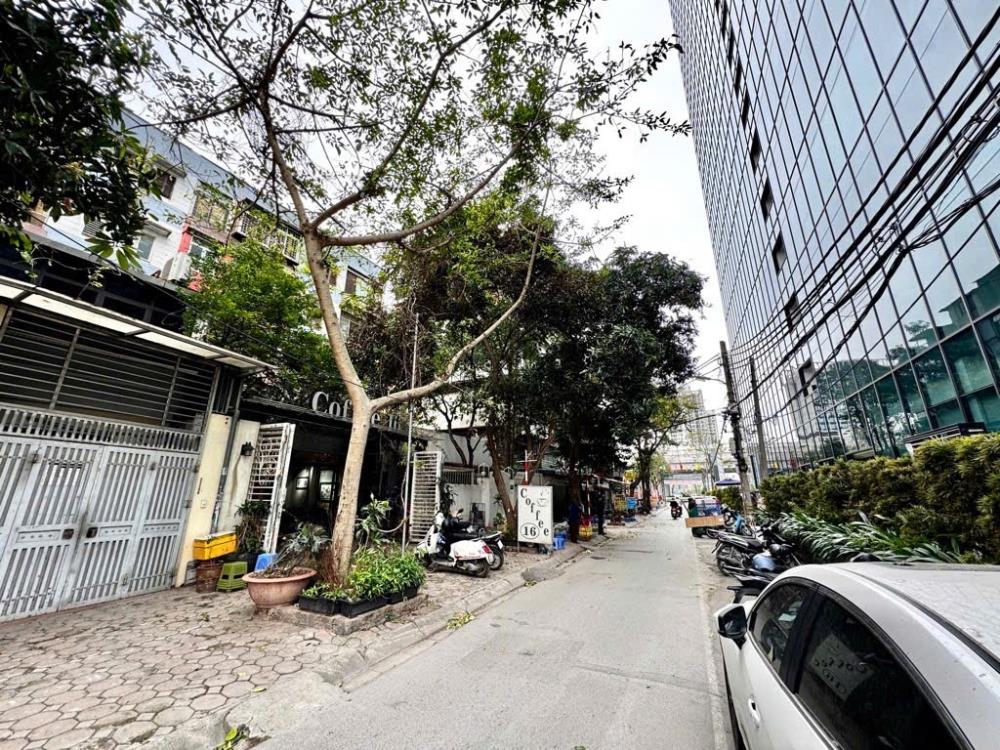 Bán nhà ngõ 643 Phạm Văn Đồng, 130m2 siêu rộng, ngõ ô tô, kinh doanh đỉnh