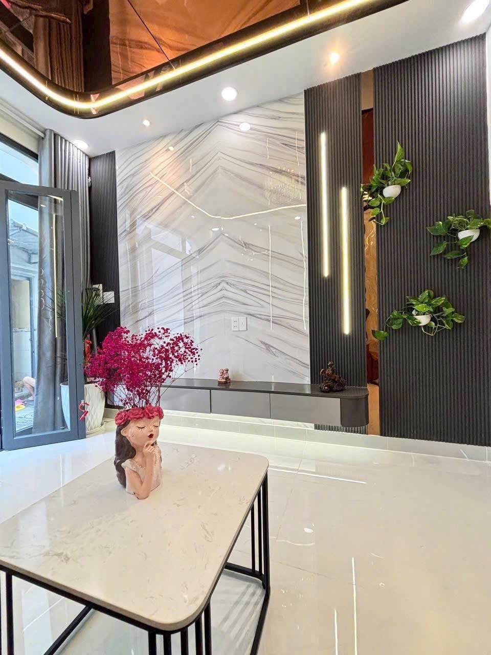 Bán gấp nhà 52m² có sổ hồng riêng tại đường Nguyễn Văn Đậu, Phường 5, Bình Thạnh