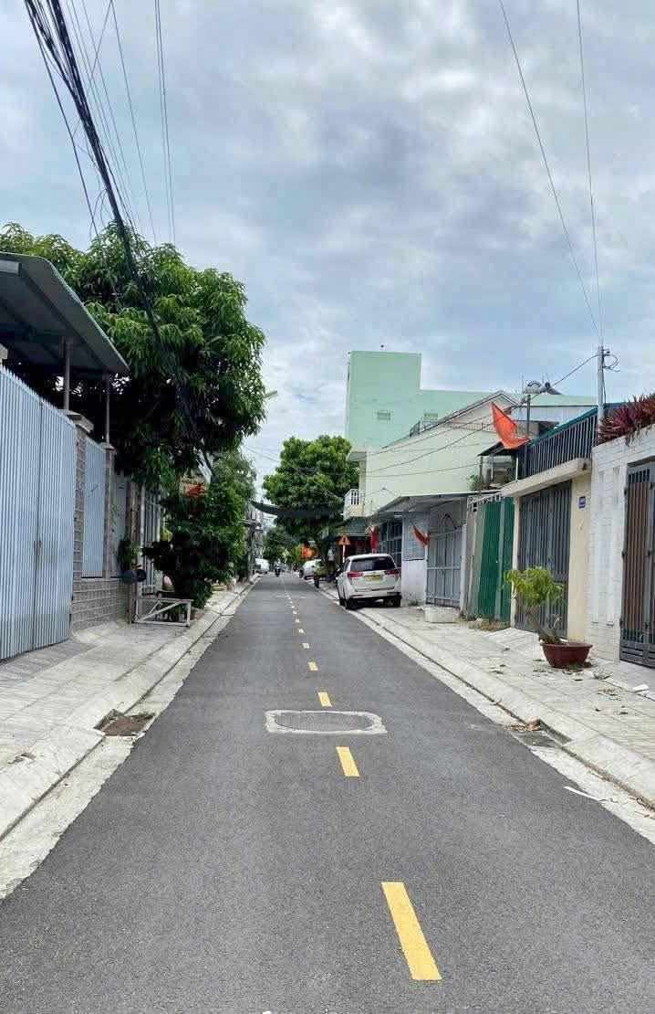 Nhà cần bán, dt 120m2(5x24m), 3pn, đường ôtô 7m, Vĩnh Hoà, Nha Trang, chỉ 3ty650