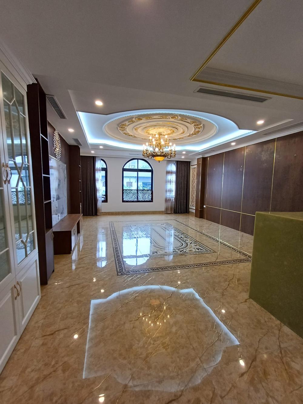 Cho thuê biệt thự liền kề 180m2 tại KĐT Trung Yên, Cầu Giấy, phù hợp làm văn phòng
