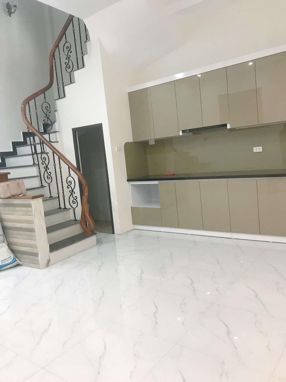 Bán nhà phố Quan Nhân, Thanh Xuân diện tích 40m2 mặt tiền 6m kinh doanh tốt