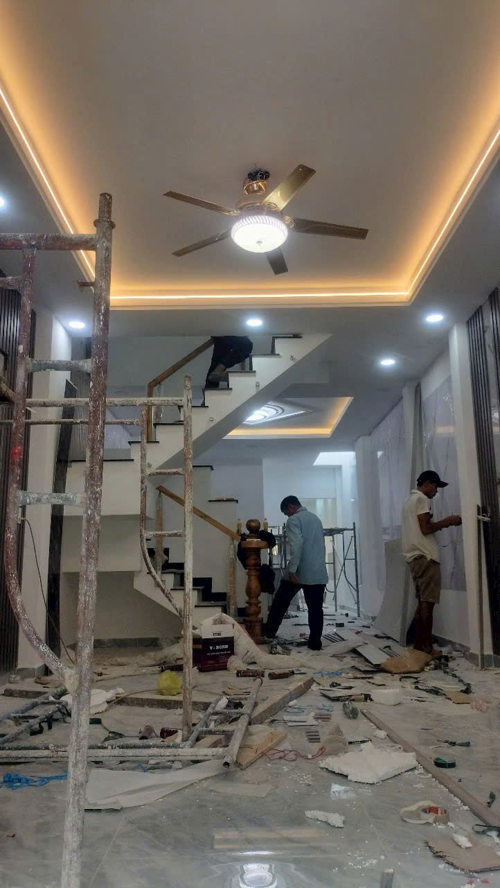 Nhà mới cực đẹp diện tích khủng 4mx21m hiệp thành 26 bến xe buýt hiệp thành