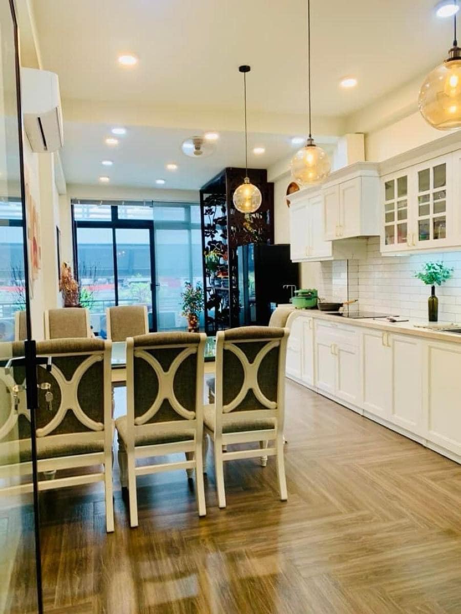 Bán nhanh nhà phân lô phố Huỳnh Thúc Kháng 45m2, 4 tầng, 4m, 15.5 tỷ, ô tô