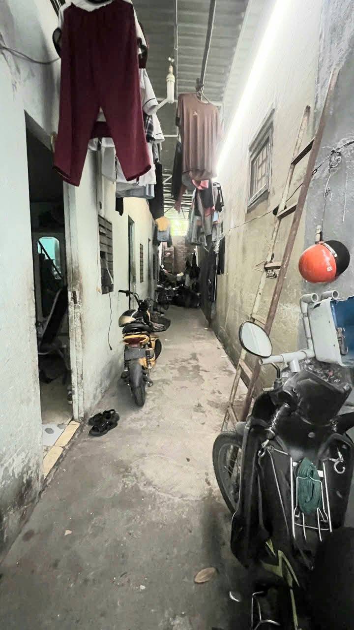 Bán dãy trọ 1kiot 10 phòng đang cho thuê Nguyễn Thị Sáu, Hóc Môn, diện tích 204m2