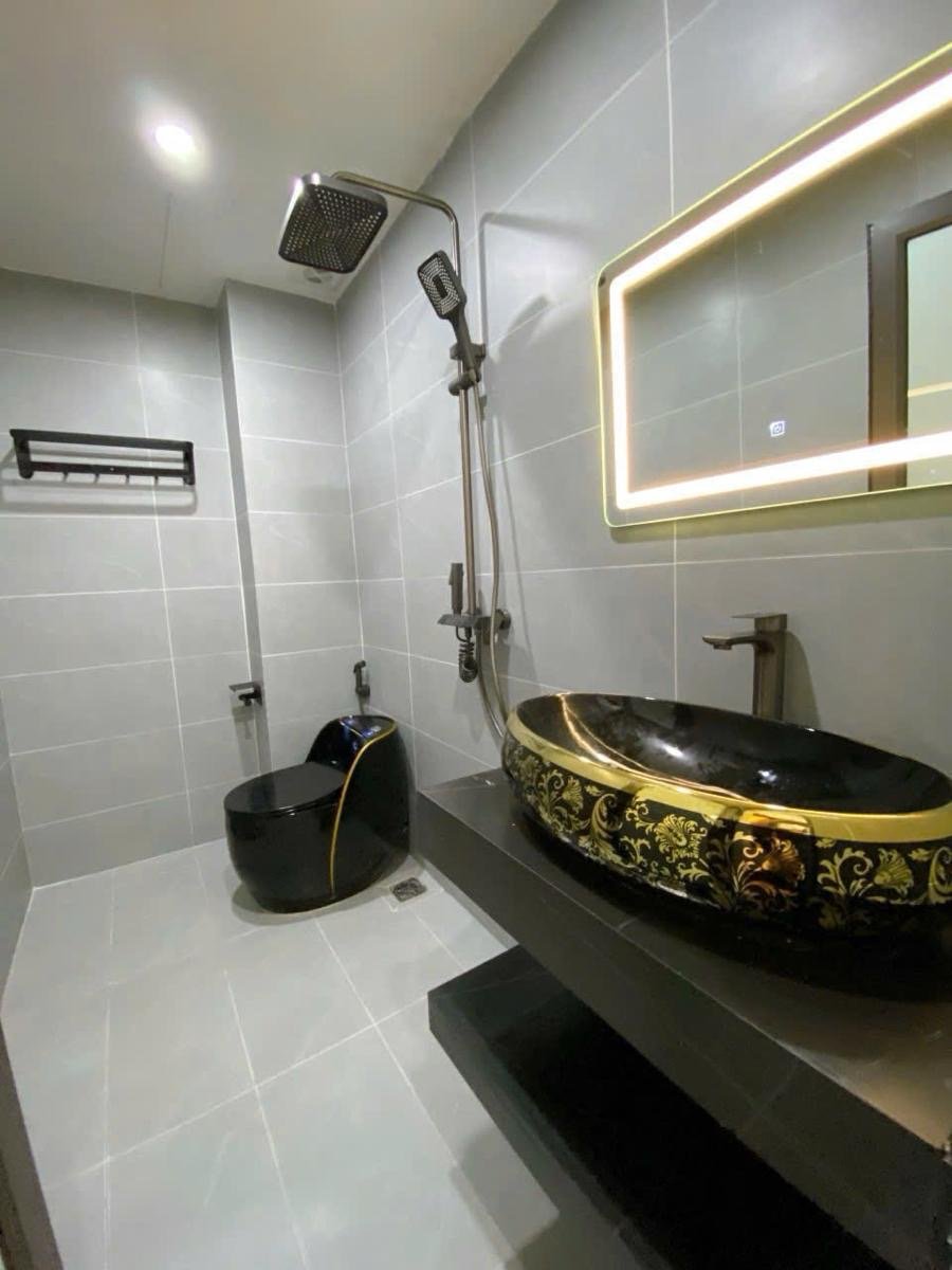 Gấp 52m2|mặt tiền 4.8m 4 tầng chỉ đúng 10tỷ phố Cầu Giấy