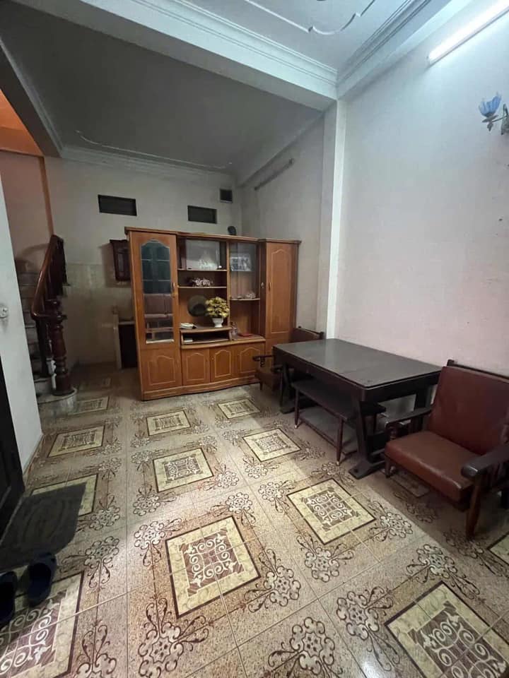 Bán nhà phố Hoàng Mai, Hoàng Văn Thụ, 40m, 4 tầng, giá: 7.3 tỷ
