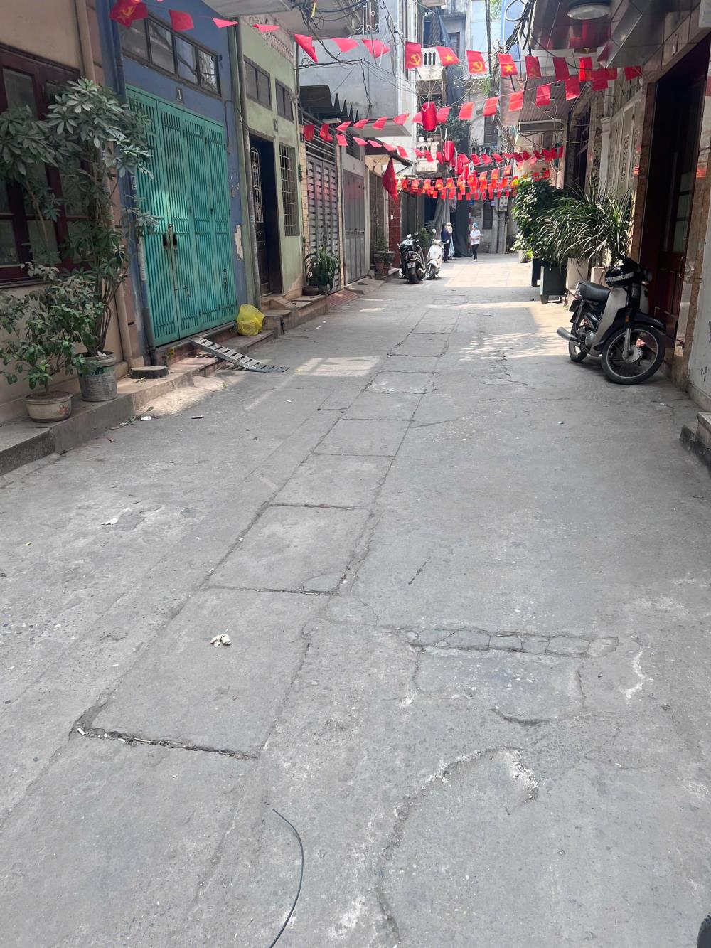 Bán nhà riêng 30m2 Minh Khai, Hai Bà Trưng, Hà Nội - Gần phố cổ