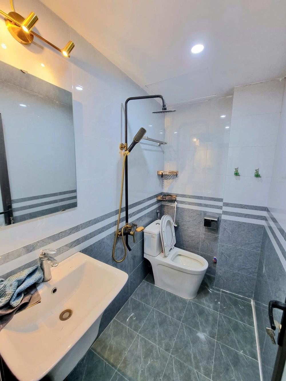 Bán nhà riêng 22m2 Trương Định, Hoàng Mai, kinh doanh tốt, full nội thất