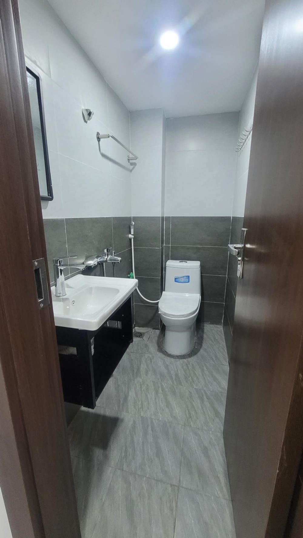 Bán nhà riêng 17m2 Tôn Đức Thắng, Đống Đa, nội thất đầy đủ