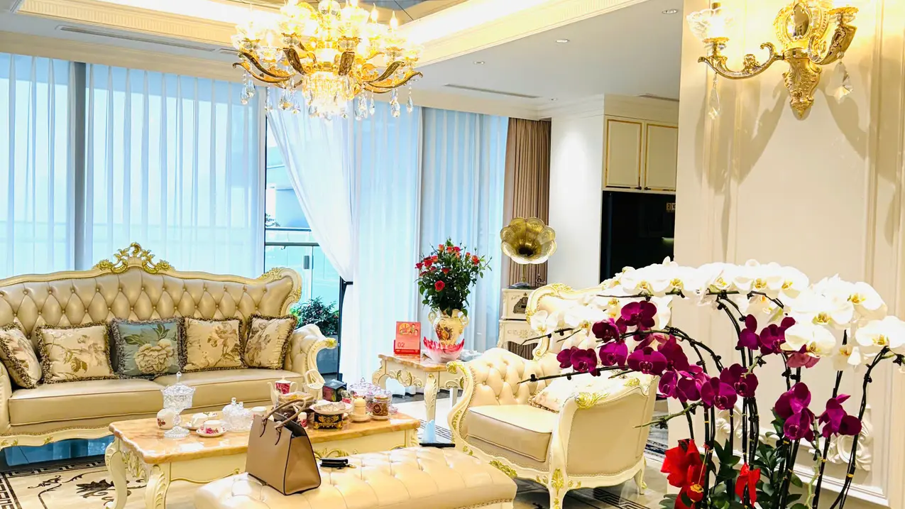 Bán căn hộ chung cư 141m2 đường Phú Thượng, Tây Hồ, nội thất tân cổ điển