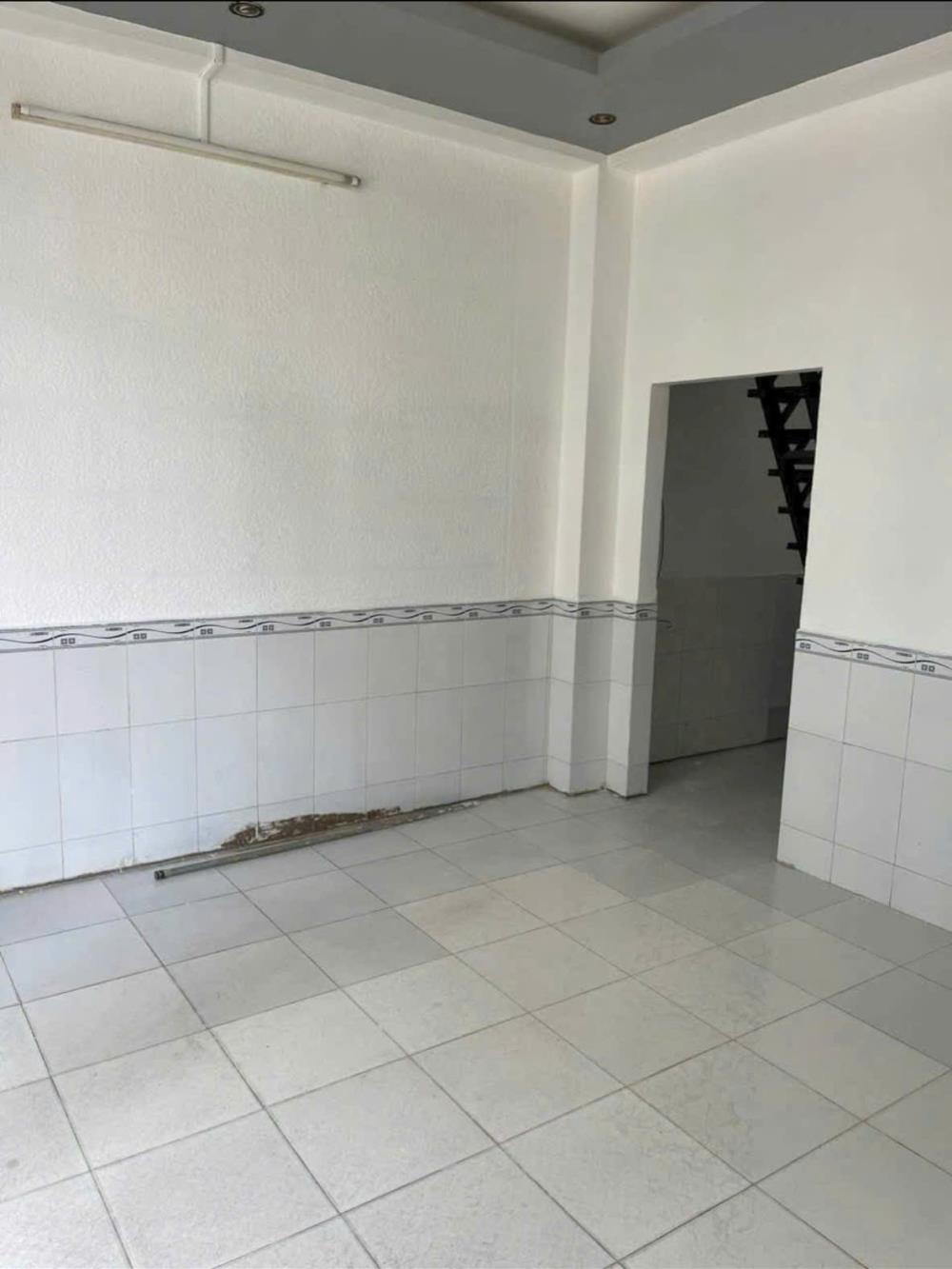 Cho thuê nhà riêng 4,5m x 12m tại hẻm 107 Hoàng Văn Thụ, Ninh Kiều, giá 5 triệu/tháng