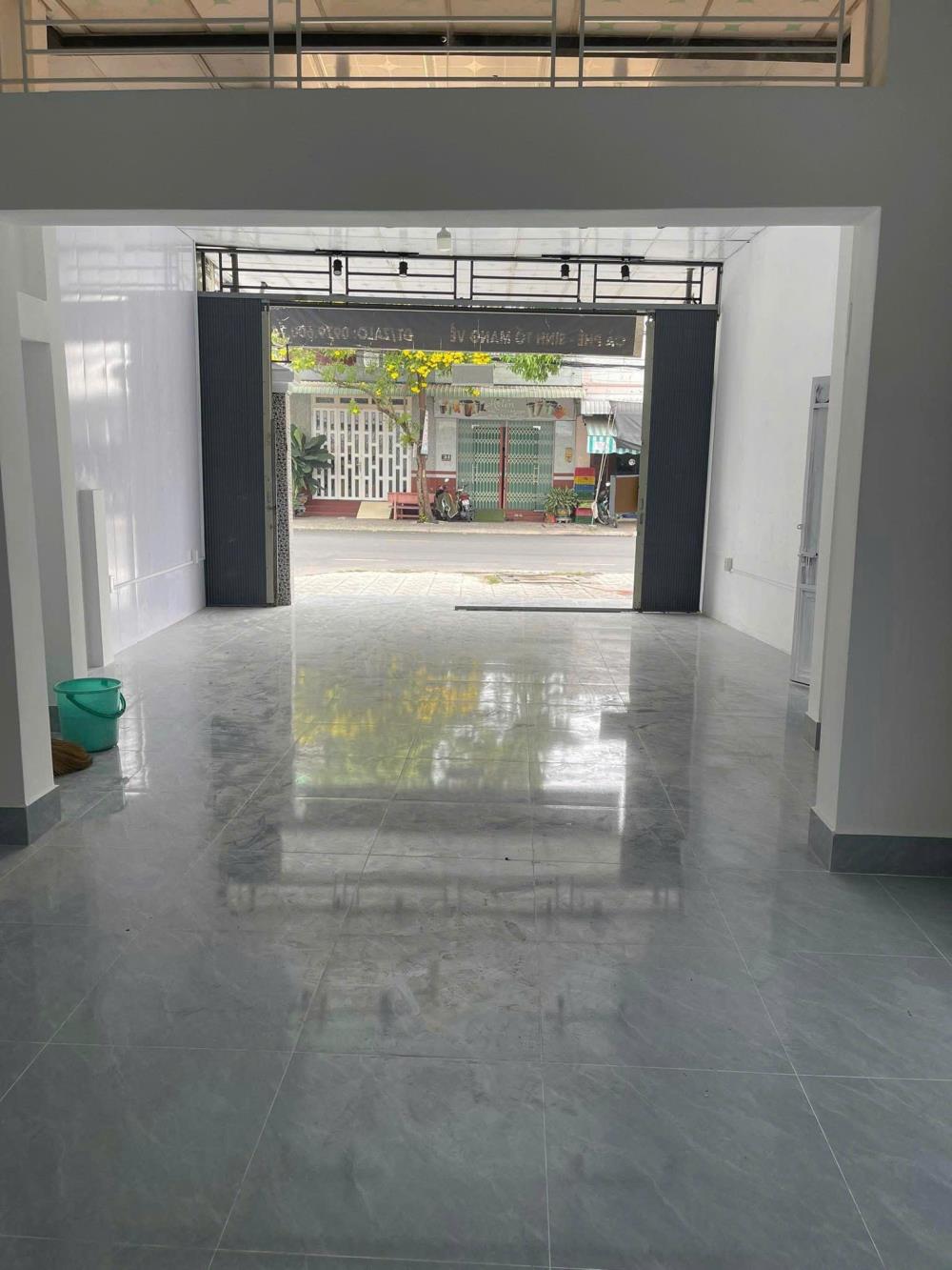 Cho thuê nhà mặt tiền đường Đồng Văn Cống, Quận Ninh Kiều, Cần Thơ, diện tích 5m x 20m, giá 10 triệu/tháng