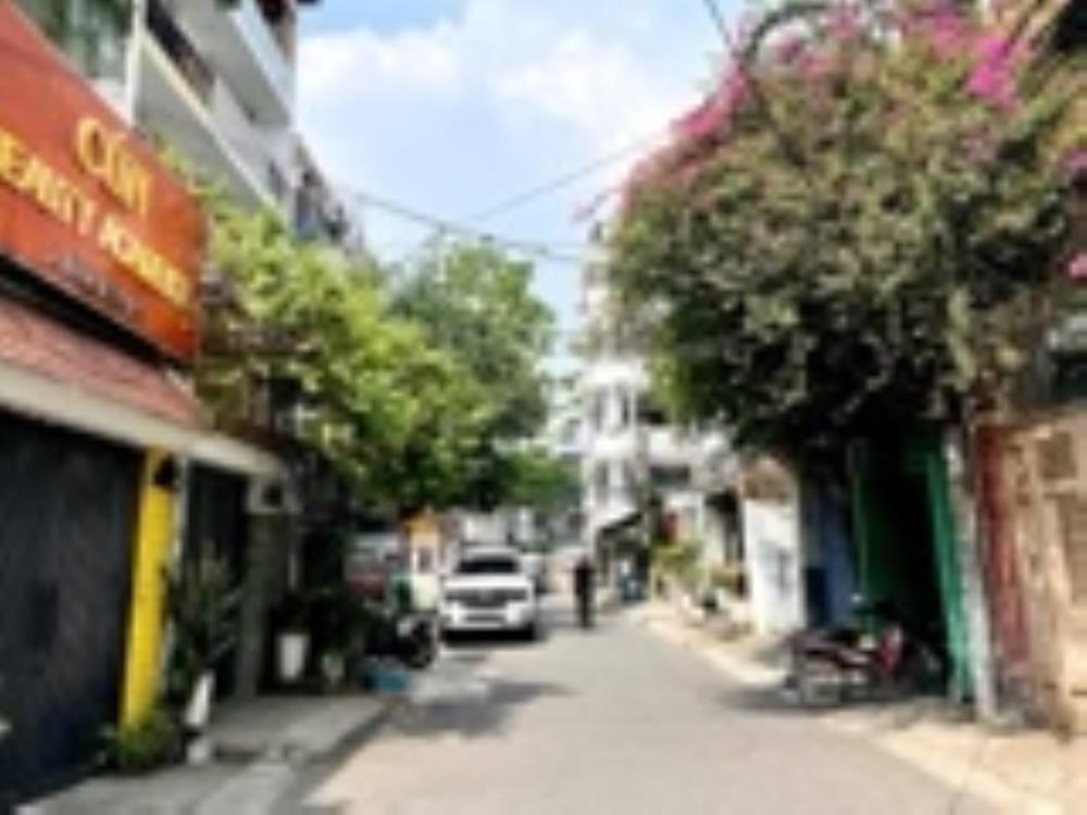 Bán biệt thự 4 tầng 270m2 tại phường 11 Bình Thạnh giá 33 tỷ có sân vườn rộng