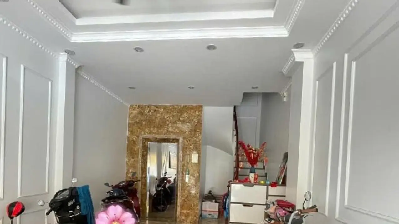 Bán nhà riêng 38m2 Hoàng Đạo Thành, Thanh Xuân 6 tầng thang máy, gara ô tô 13,5 tỷ