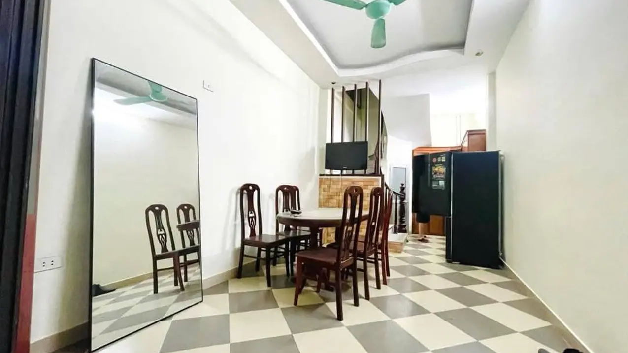 Bán nhà riêng 30m2 đường Võ Chí Công quận Tây Hồ giá 5,5 tỷ