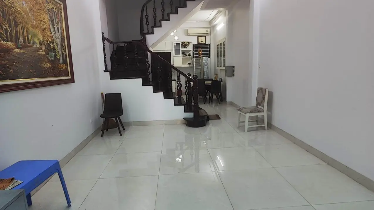 Bán nhà riêng 81m2 đường Trung Kính quận Cầu Giấy ô tô kinh doanh giá 33 tỷ