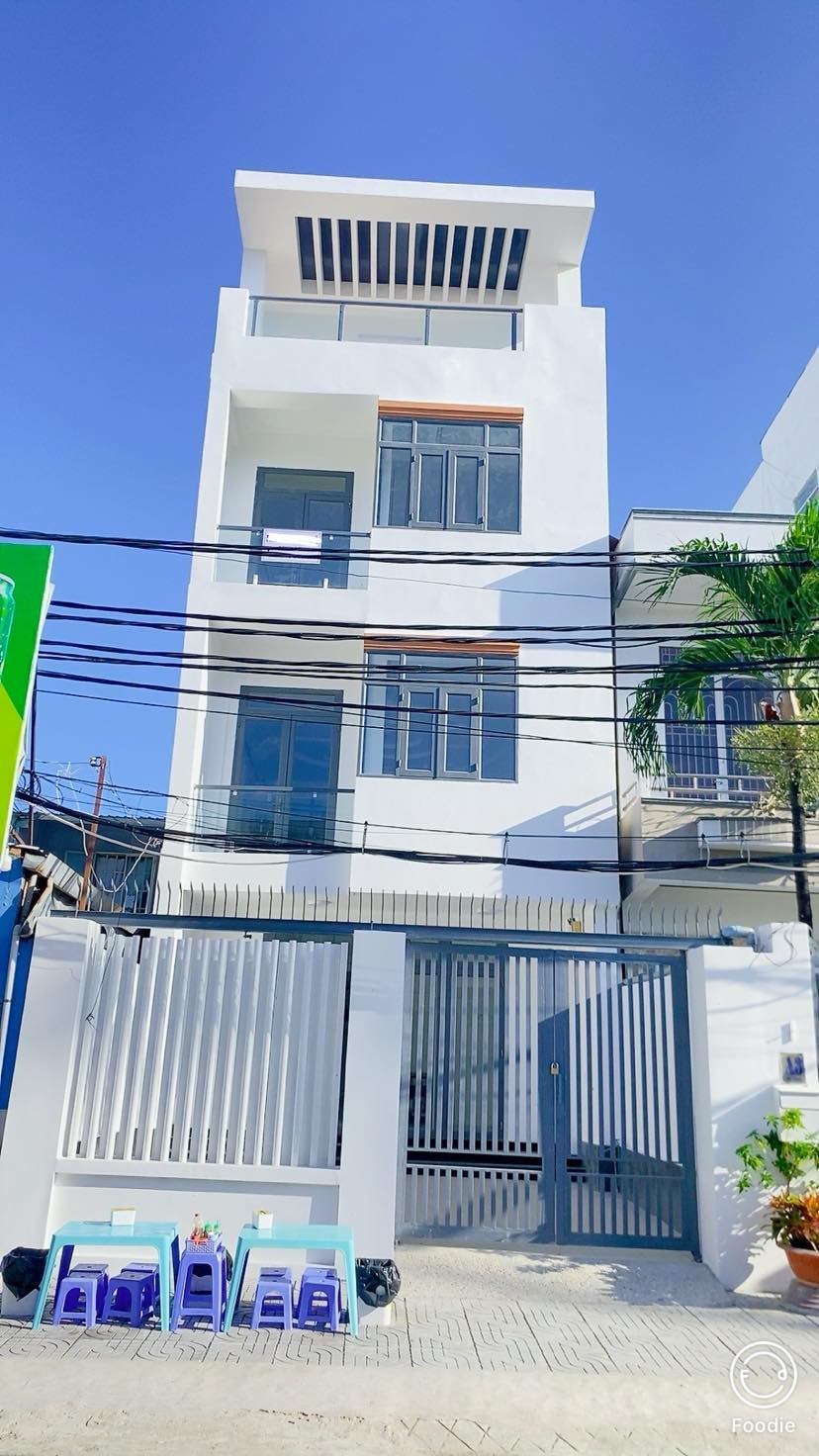 Cho thuê nhà 450 m2 kế đại học cần thơ có sân rộng