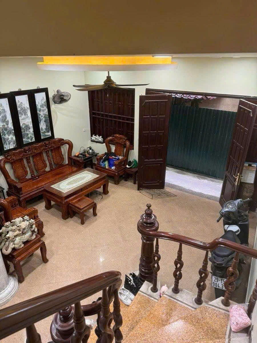 Cho thuê nhà 5 tầng phố Minh Khai, Hai Bà Trưng, giá: 14tr