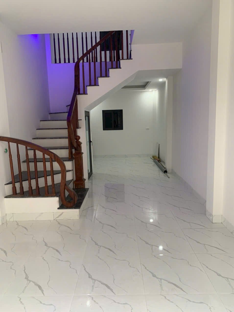 Bán nhà mới xây 4.5 tầng, tại xã Kim Chung, Hoài Đức