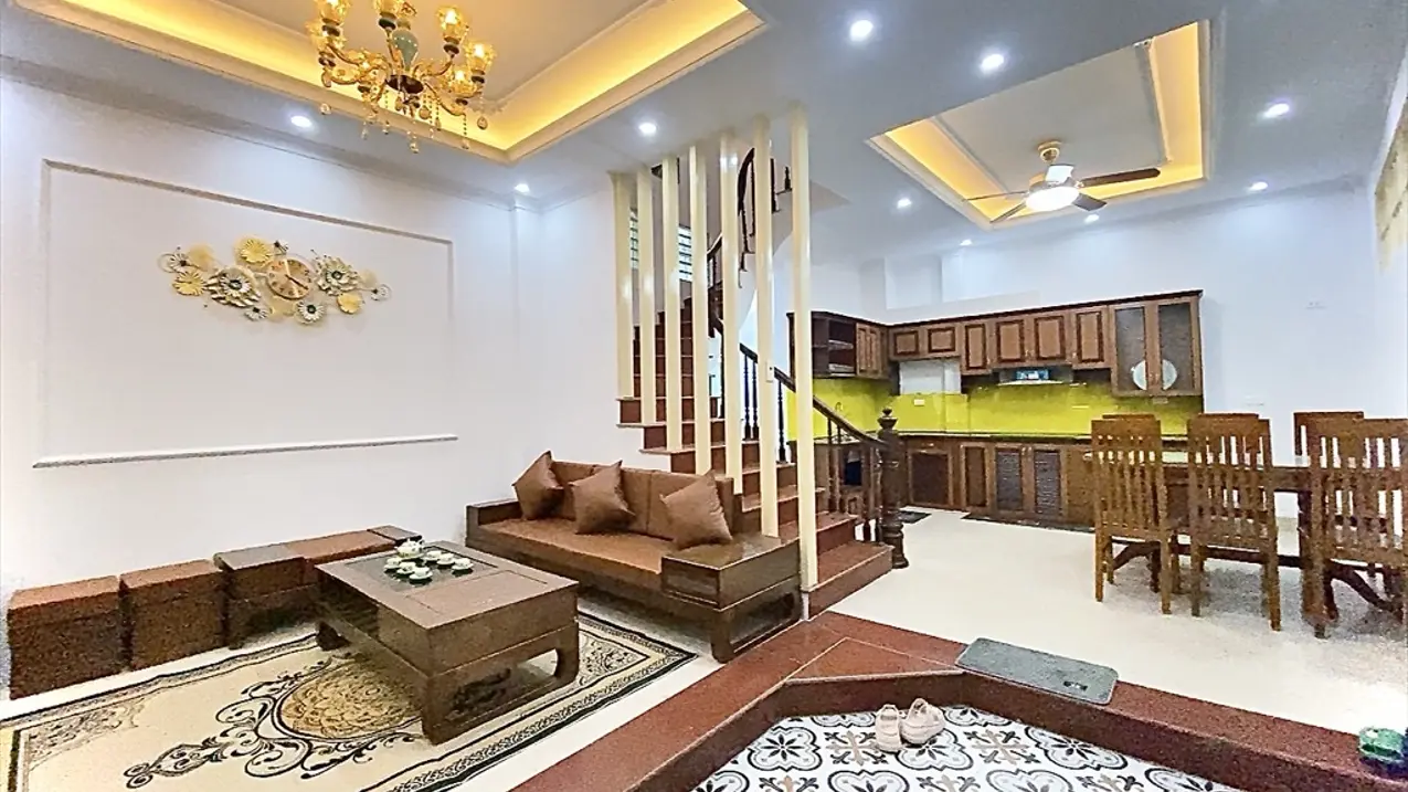Bán nhà riêng 50m2 đường Hoàng Cầu, Đống Đa, Hà Nội, ô tô tránh gần công viên