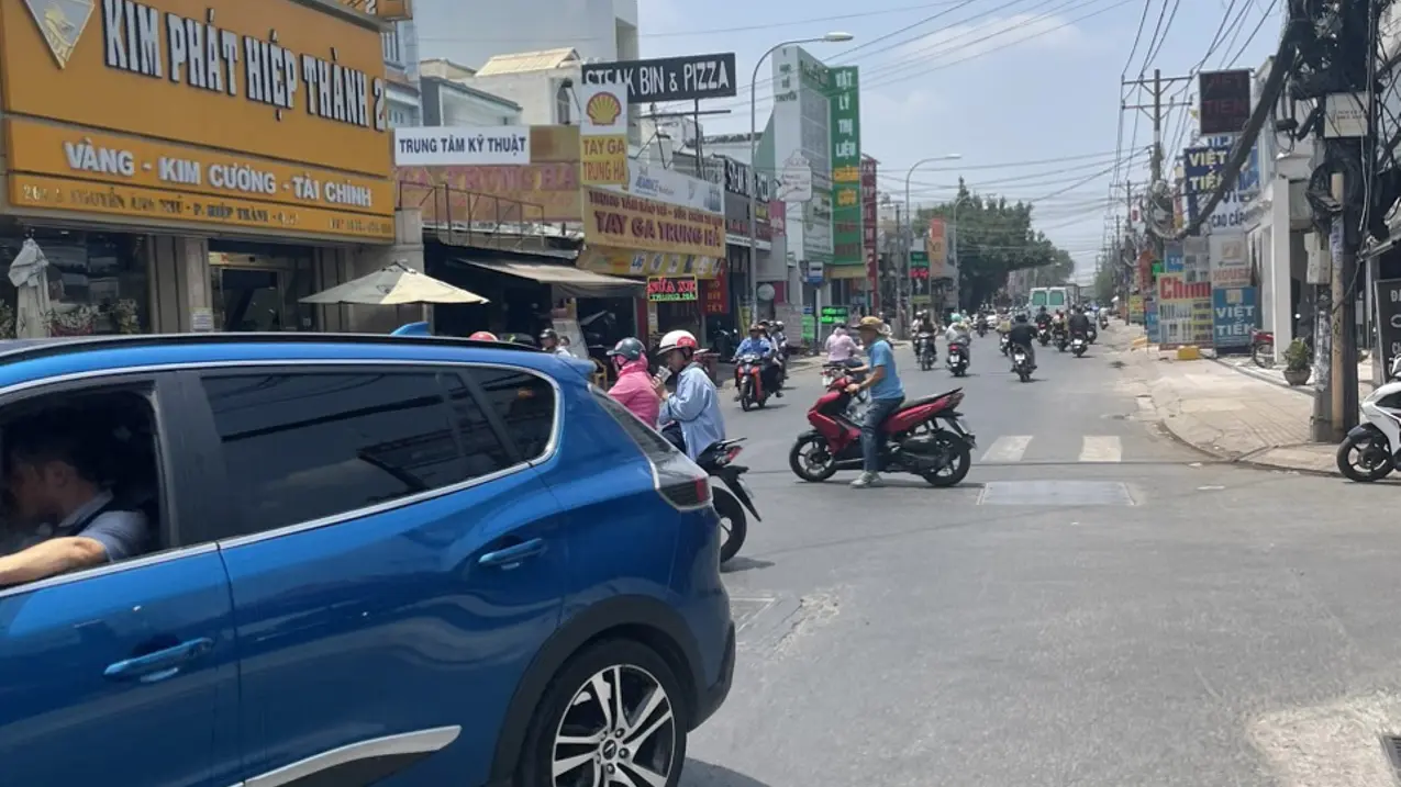 Bán nhà mặt tiền 9,2x27m giá 27 tỷ Đường Nguyễn Ảnh Thủ