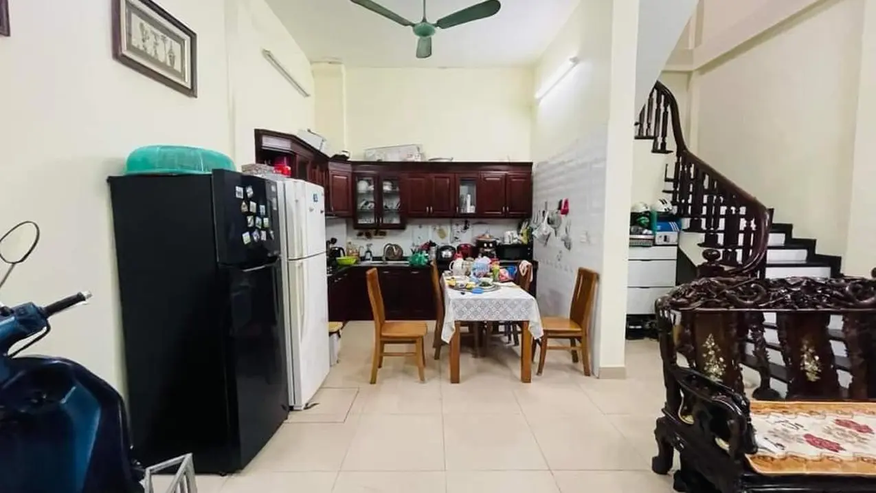 Bán nhà riêng 45 m2 đường Cầu Giấy quận Cầu Giấy giá 10,8 tỷ