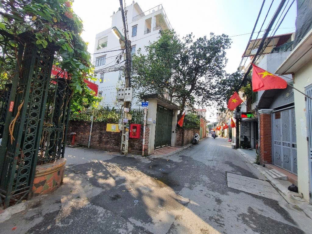 Bán đất 33 m2 Ngọc Thụy Long Biên Hà Nội giá đầu tư 4,65 tỷ