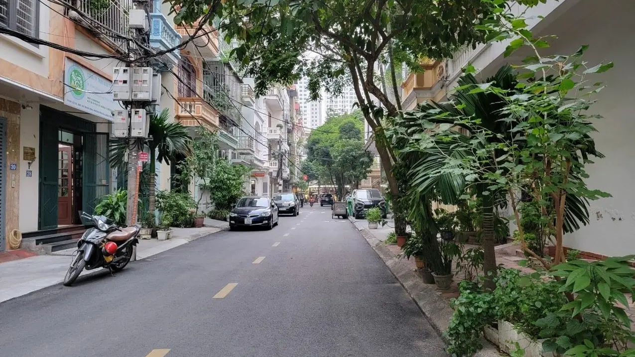 Bán nhà riêng 66 m2 đường Trung Kính, quận Cầu Giấy, lô góc 3 mặt thoáng