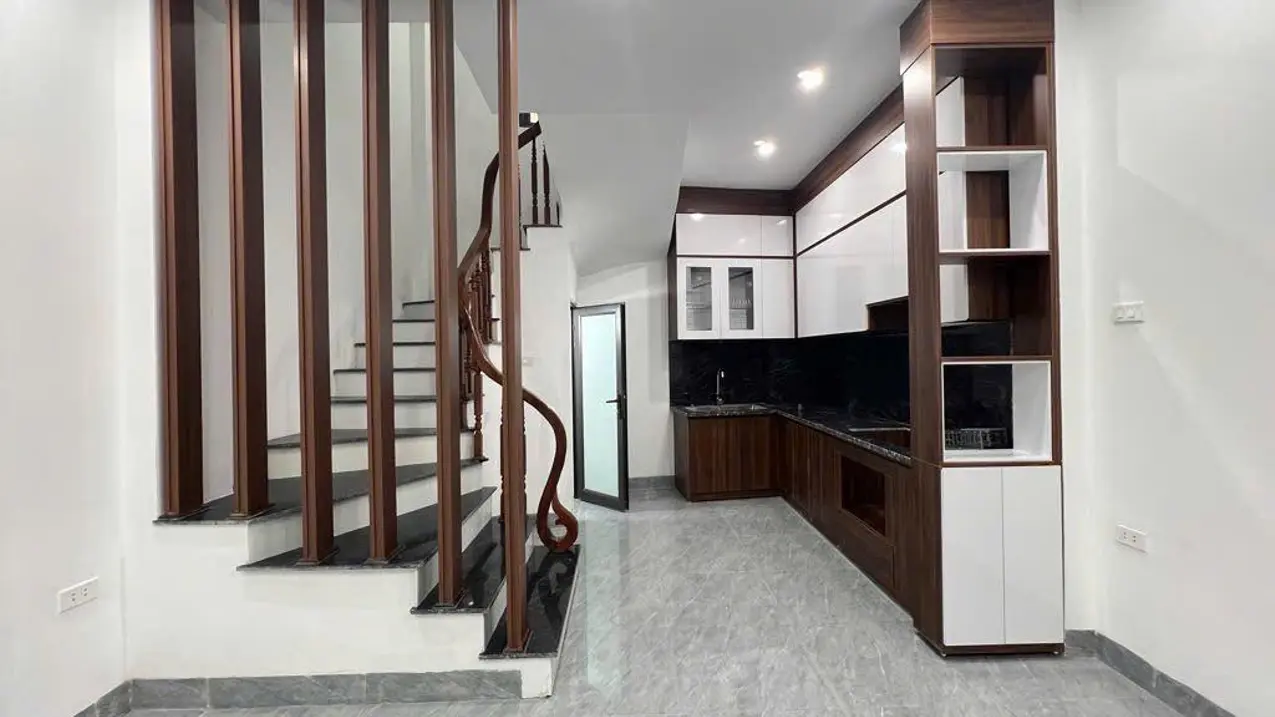 Bán nhà riêng 30m2 đường Nguyễn Văn Cừ, Ngọc Thụy, Long Biên, giá tốt